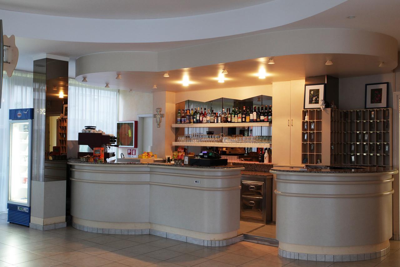 Hotel Santa Maria Cervia Bagian luar foto