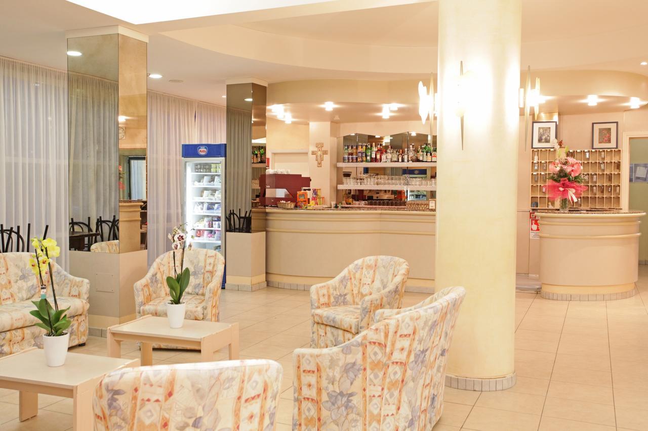 Hotel Santa Maria Cervia Bagian luar foto